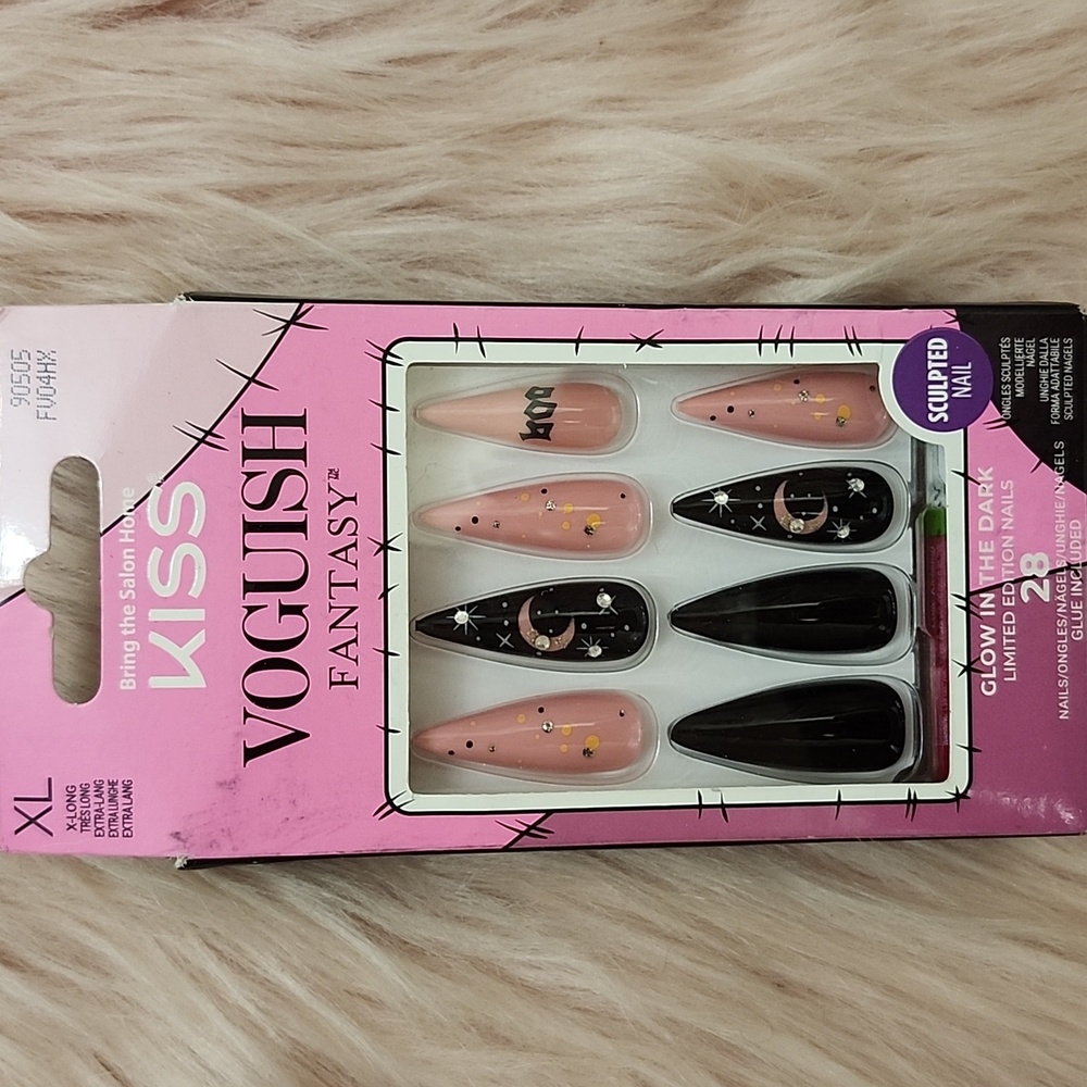 LIMITED EDITION!! Brand New KISS VOGUISH FANTASY False Nails-XL